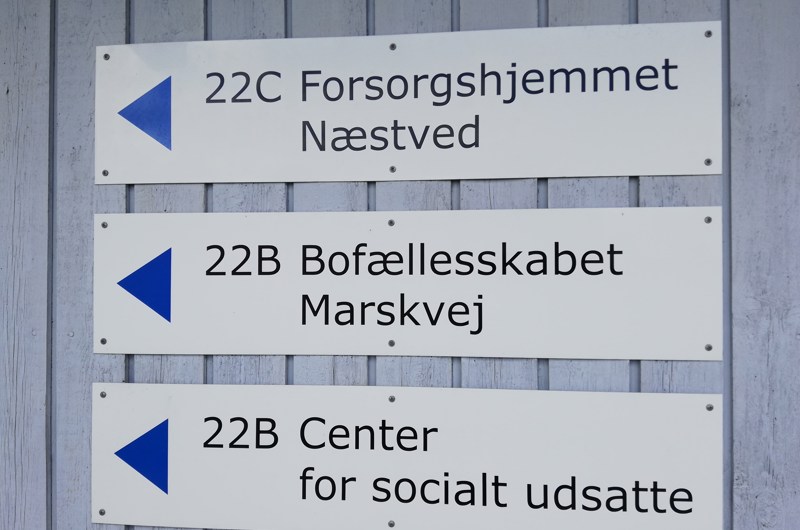 Skilte med centerets afdelinger